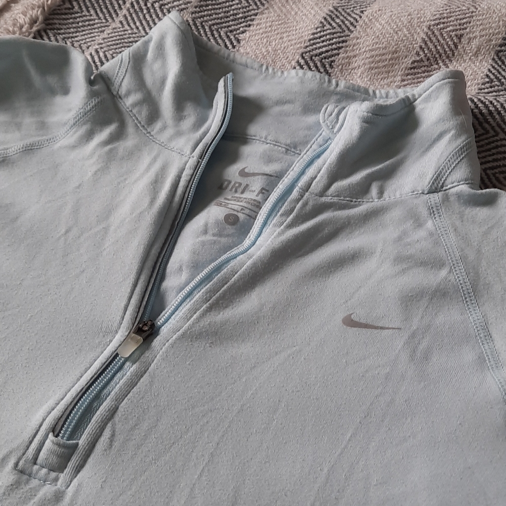 Nike Dri-Fit Quarter-Zip